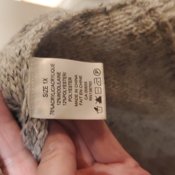 Boho fringe sweater - Picture 3 of 3